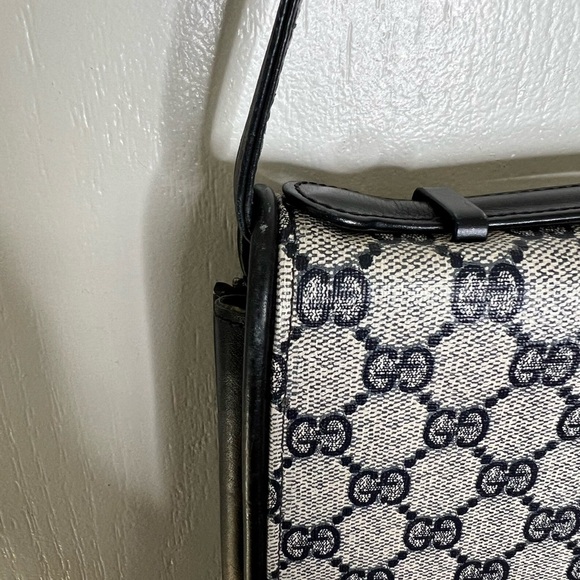 Vintage Gucci Shoulder Bag - Picture 11 of 16